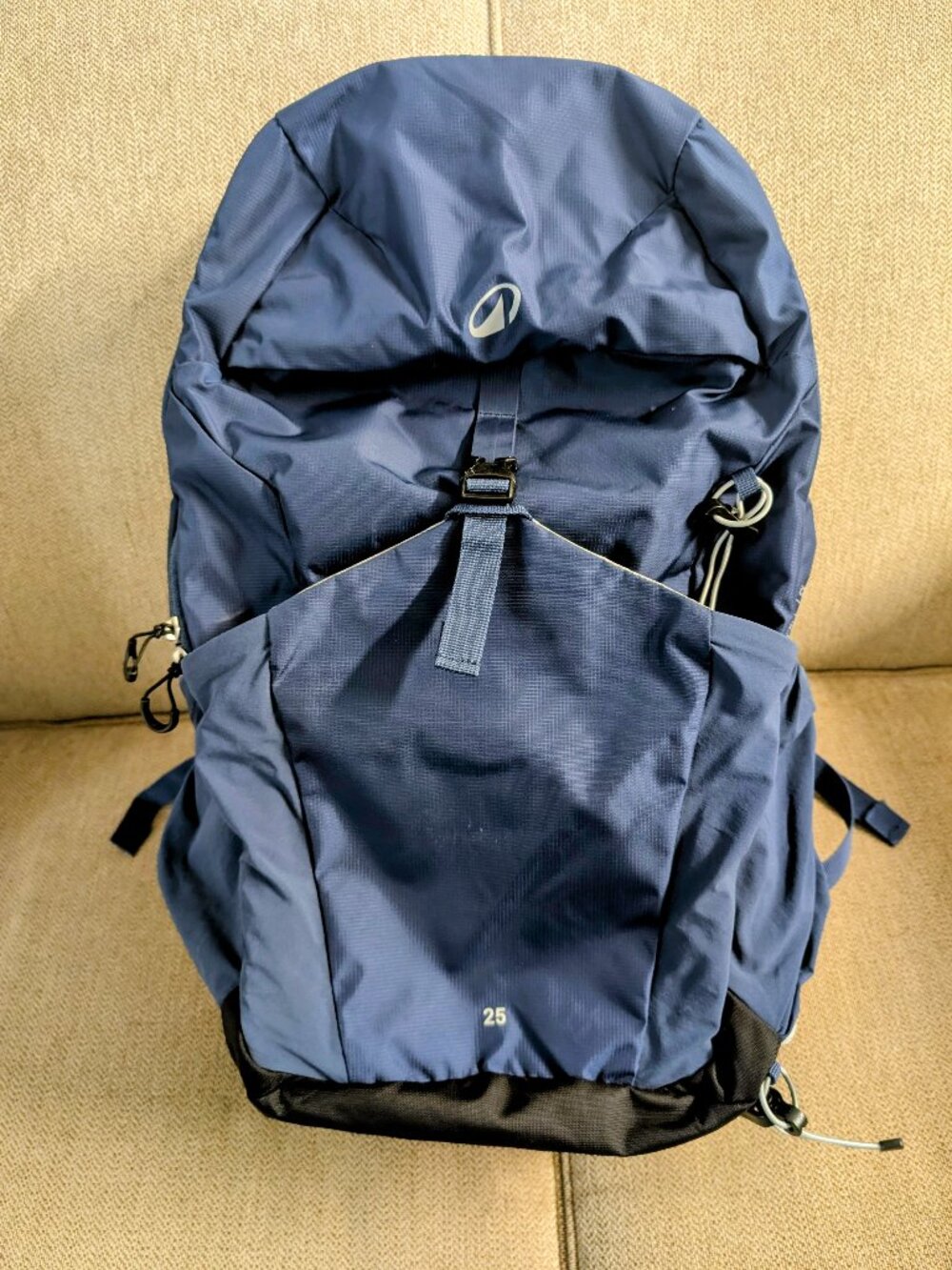 Decathlon Quechua MH500 25 L Hiking Backpack